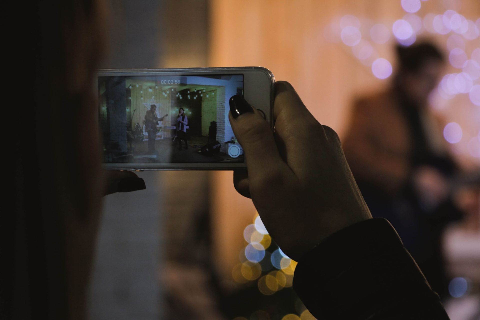 Blur electronics filming