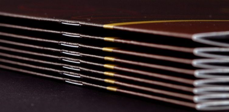 Brochure catalogue 2 point metal