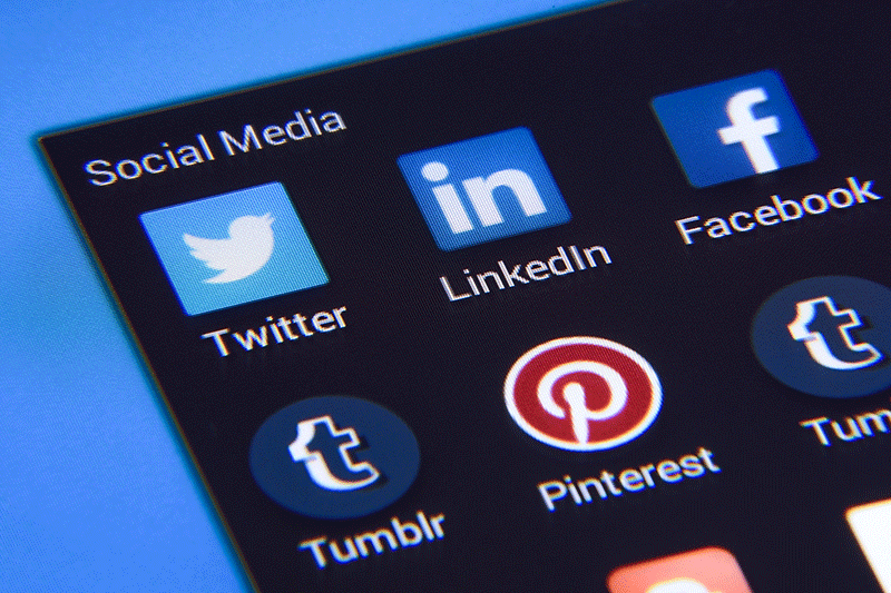 Strategie choix reseaux sociaux